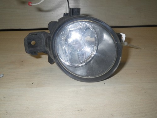 Nebelscheinwerfer links vorne